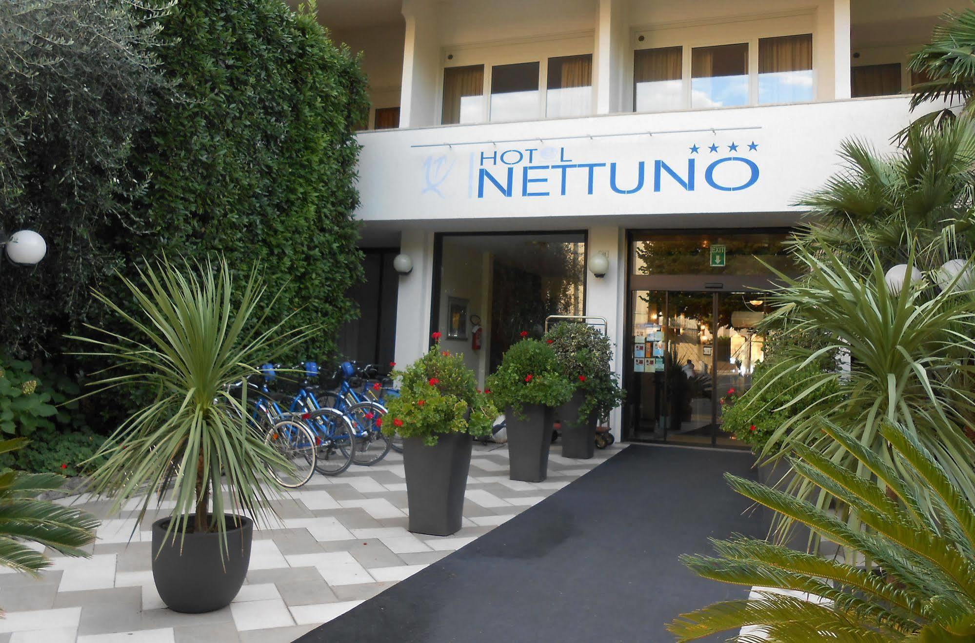 Hotel Nettuno Бардолино Экстерьер фото