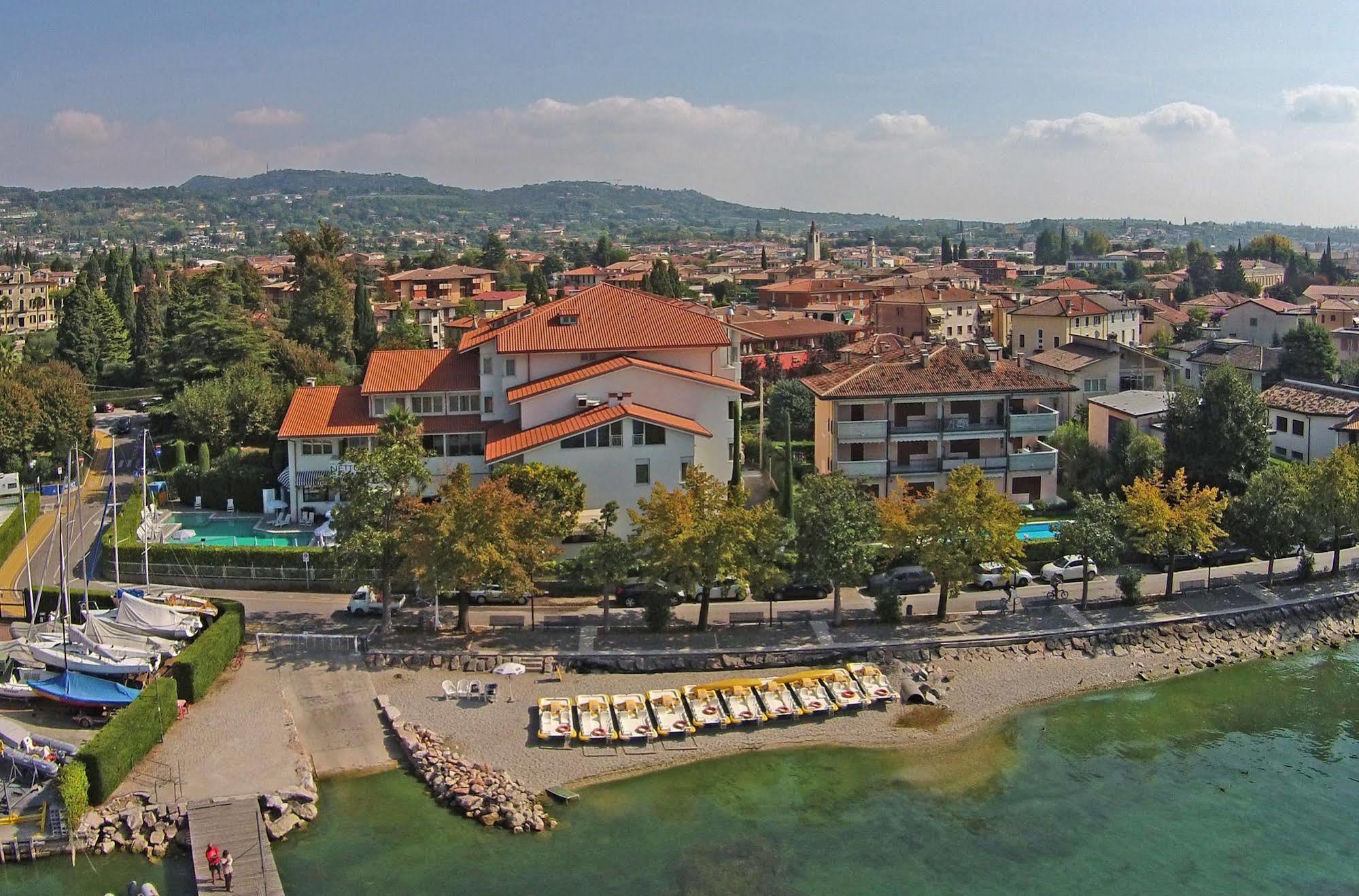 Hotel Nettuno Бардолино Экстерьер фото