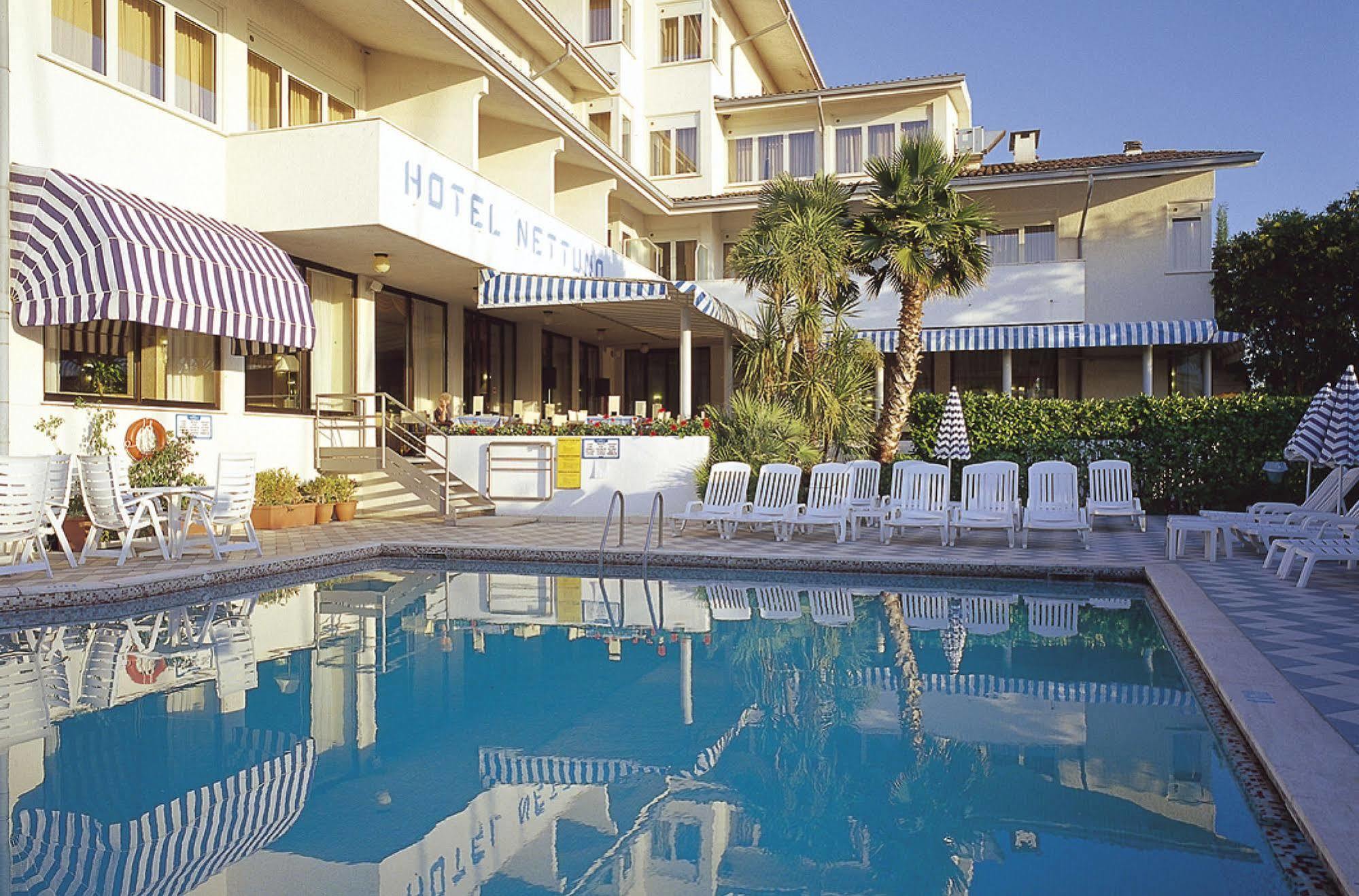 Hotel Nettuno Бардолино Экстерьер фото